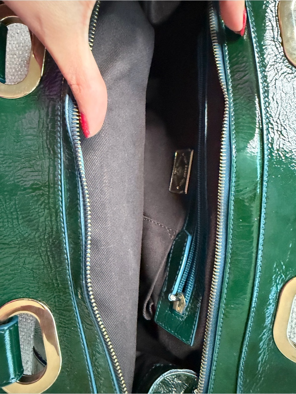 Authentic Bally Emerald Green Patent Leather Top Handle Bag | Rare Vernis Leathe - Picture 12 of 16